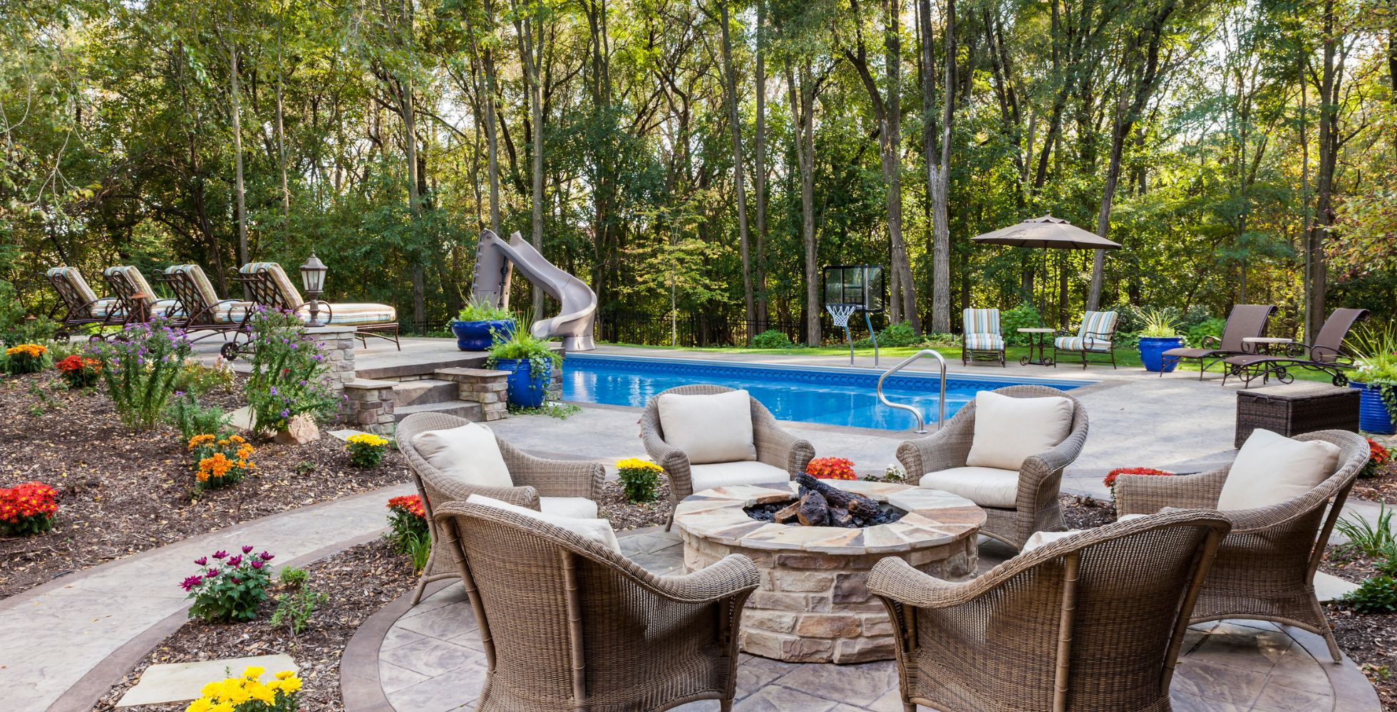 Creating the Perfect Poolside Paradise: Design Ideas for Your Pool Patio